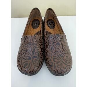 BOC Born Concept Brown Embossed Leather Clog Shoes Size 7.5M Slip-On Comfort